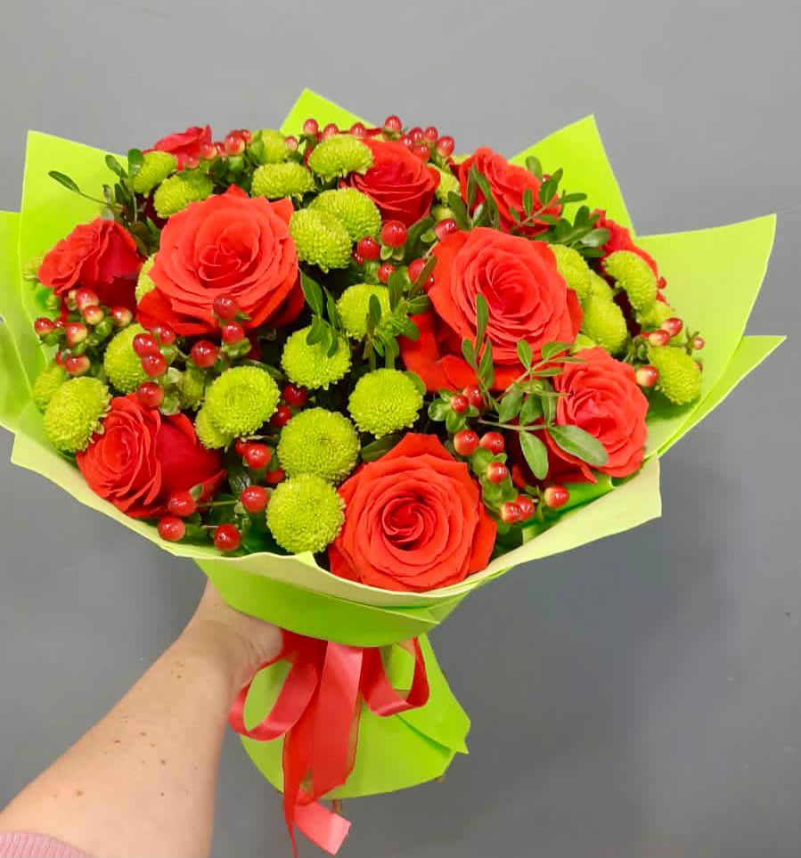 Букет цветов из: Хризантемы и Розы в Комсомольском Республика Дагестан