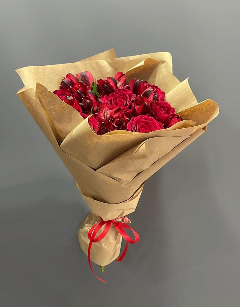 Букет цветов из: Альстромерии и Розы в Комсомольском Республика Дагестан