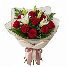 Букет цветов из:  Лилии и Розы в Комсомольском Республика Дагестан