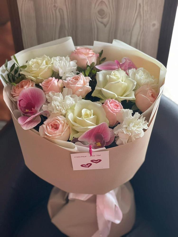 Букет цветов из: Орхидеи, Розы и Гвоздики в Комсомольском Республика Дагестан