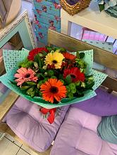 Букет цветов из:  Герберы, Хризантемы и Альстромерии #REPLACE_PRED# Комсомольском Республика Дагестан