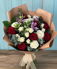 Букет цветов из:  Розы и Альстромерии #REPLACE_PRED# Комсомольском Республика Дагестан