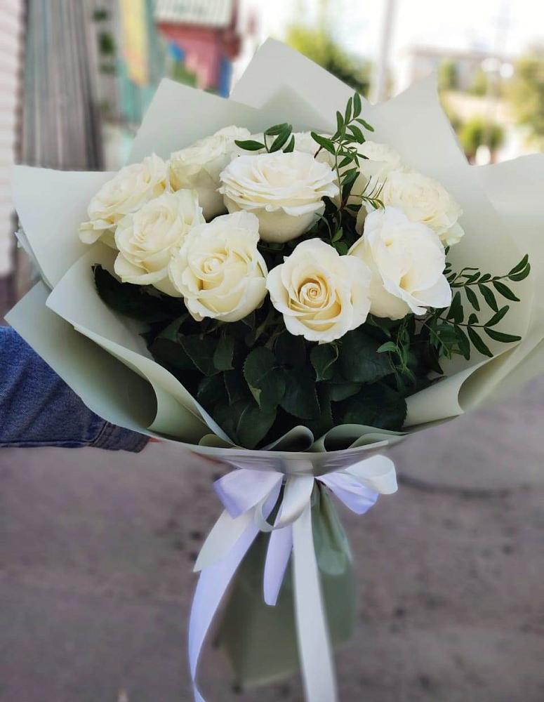 Букет Белые розы Проуд в Комсомольском Республика Дагестан