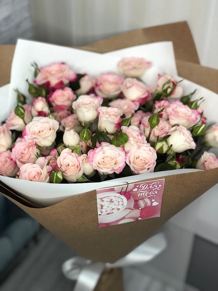 Букет цветов из: Розы в Комсомольском Республика Дагестан