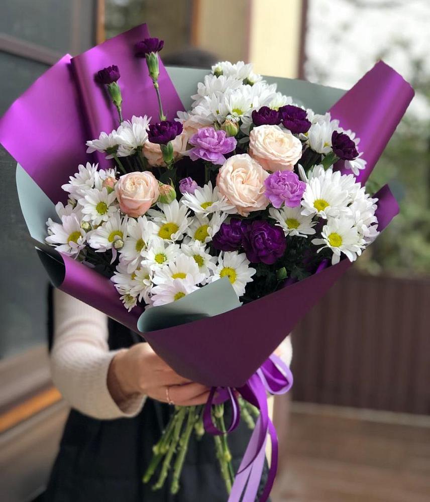 Букет цветов из: Хризантемы, Гвоздики и Розы в Комсомольском Республика Дагестан
