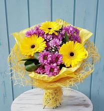 Букет цветов из:  Хризантемы и Герберы в Комсомольском Республика Дагестан
