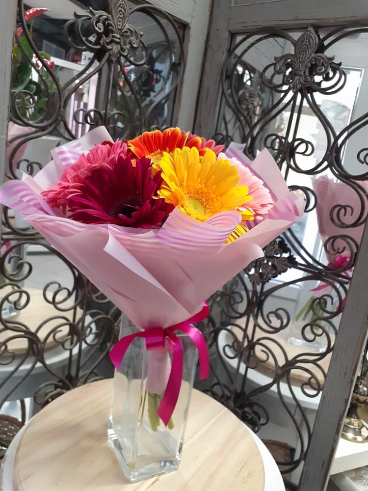 Букет цветов из: Герберы в Комсомольском Республика Дагестан