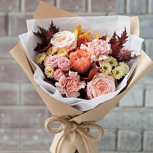 Букет цветов из:  Гвоздики, Хризантемы и Розы в Комсомольском Республика Дагестан