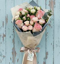 Букет цветов из:  Розы в Комсомольском Республика Дагестан