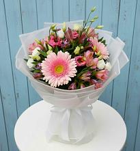 Букет цветов из:  Герберы, Альстромерии и Лизиантусы #REPLACE_PRED# Комсомольском Республика Дагестан