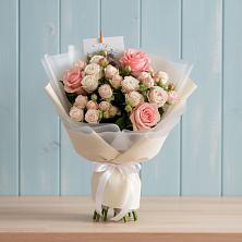 Букет цветов из:  Розы в Комсомольском Республика Дагестан