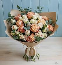 Букет цветов из:  Альстромерии и Розы в Комсомольском Республика Дагестан