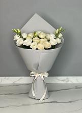 Букет цветов из:  Розы и Лизиантусы в Комсомольском Республика Дагестан